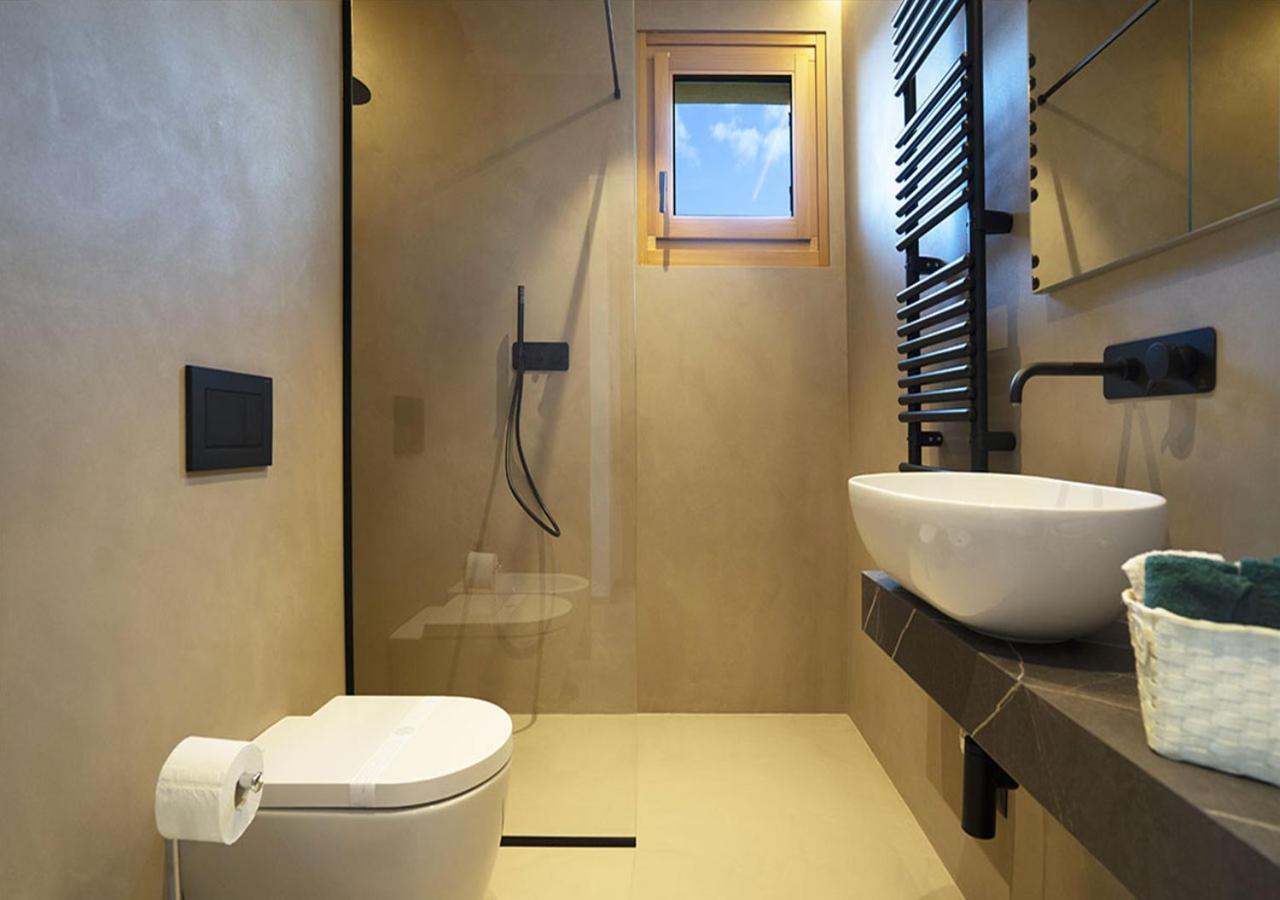 Double Room,1298368459:JPEG